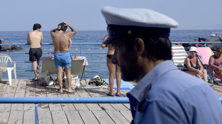 Turistă moldoveancă, găsită moartă pe o plajă din Italia, pe jumate dezgolită. Avea 33 de ani