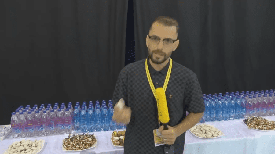 VIDEO Traian, de vorbă cu procurorii. Ce i-au spus ofiţerii reporterului RLIVE TV?
