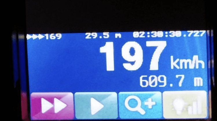 Strigător la cer! Un șofer conducea cu 197 km/h printr-o localitate din nordul țării
