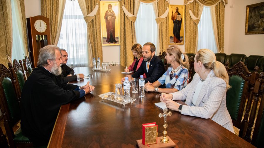 FOTO Ambasadorul UE la Chișinău, în vizită la Reședința Mitropolitană. Ce a discutat cu mitropolitul Vladimir