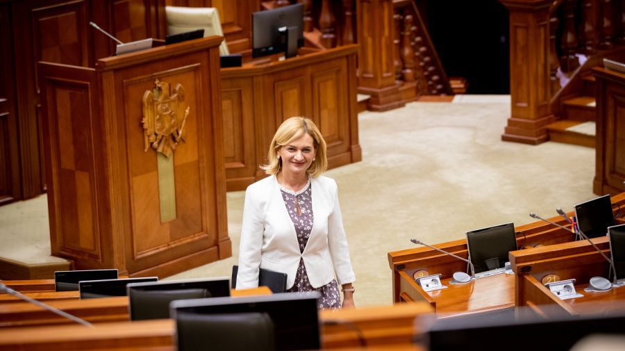 Deputata PAS, Doina Gherman, a plecat în Spania. Participă la reuniunea COSAC