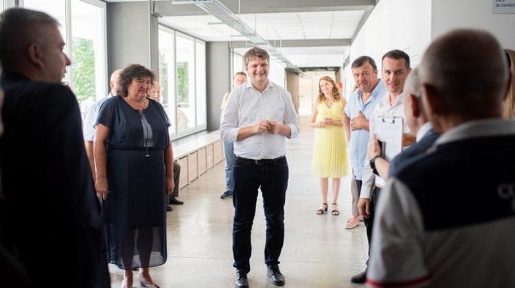 FOTO Ministrul Spînu a vizitat două universități, una la care a învățat și alta – pentru a vedea viitorii ingineri