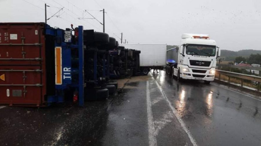 Morman de fiare! VIDEO cu urmările accidentului din România, în care a murit șoferul moldovean de TIR