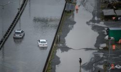 New York a rămas paralizat de inundații! A plouat în trei ore cât într-o lună