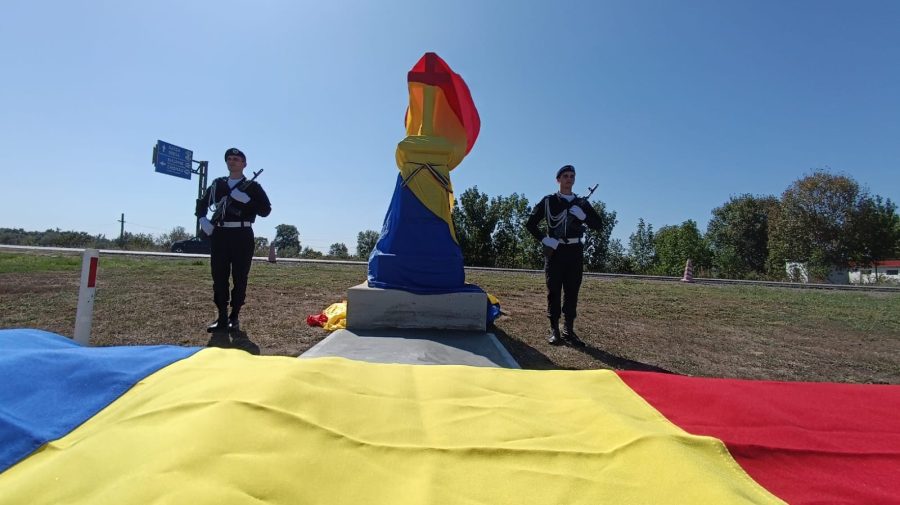 FOTO Grănicerii români, căzuți în primul război mondial, comemorați la Palanca. A fost inaugurat un monument