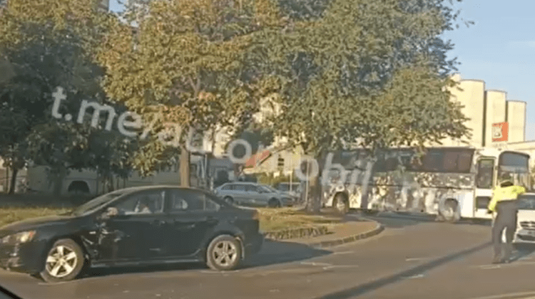 VIDEO Accident matinal pe strada Albișoara. Șoferul vinovat riscă amendă