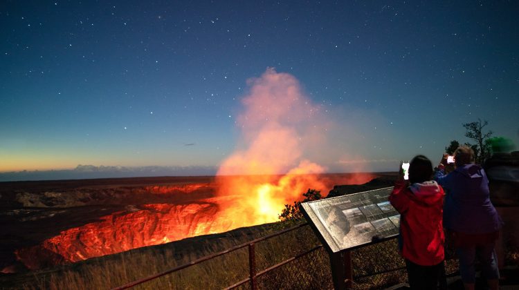 VIDEO Kilauea, cel mai activ vulcan din lume, erupe din nou