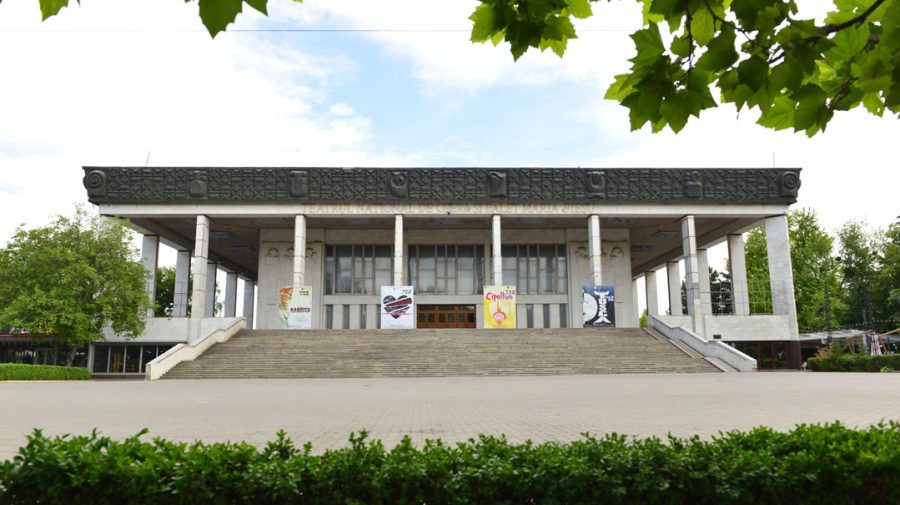 „Cei cu inima română!” Spectacol extraordinar, dedicat fondării Institutului Cultural Român, la Chișinău