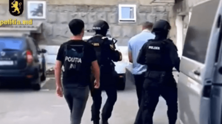 VIDEO Dosarul drogurilor de 2,5 milioane lei: Au fost încătușați organizatorii schemei