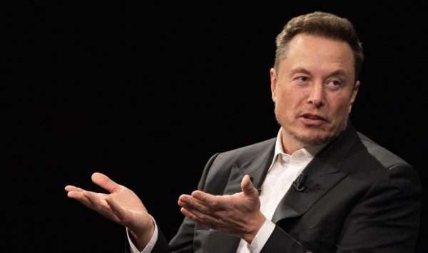 Elon Musk consideră că în 2032 alegerile prezidențiale din SUA ar putea fi câștigate de un robot