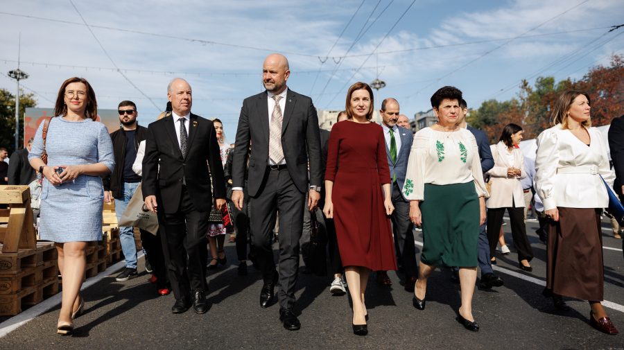 FOTO „Vinul nostru cucerește lumea”! Cea mai importantă sărbătoare din sectorul vitivinicol a fost inaugurată