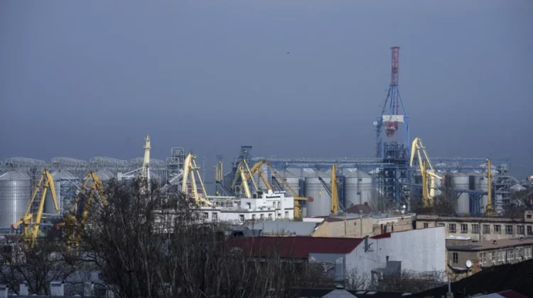 Coridorul pentru transportul de cereale ucrainene prin Marea Neagră, suspendat din cauza avioanelor rusești