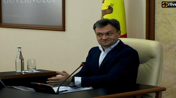 VIDEO Două rânduri de aplauze la Guvern: Pentru „echipa secretarului general Mija, vicepremierului Popescu și Veronica”