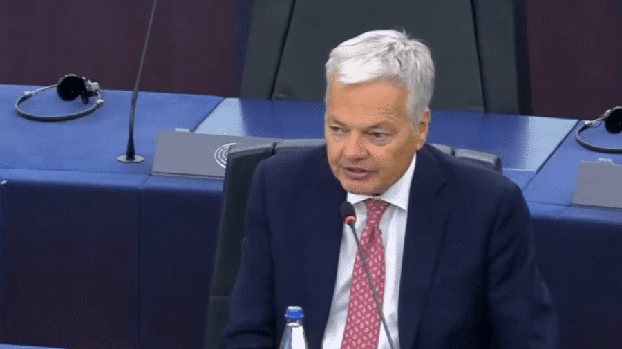 VIDEO Un comisar european laudă Moldova pentru progresele în reforma justiţiei: ”Urmărim cu atenție!”