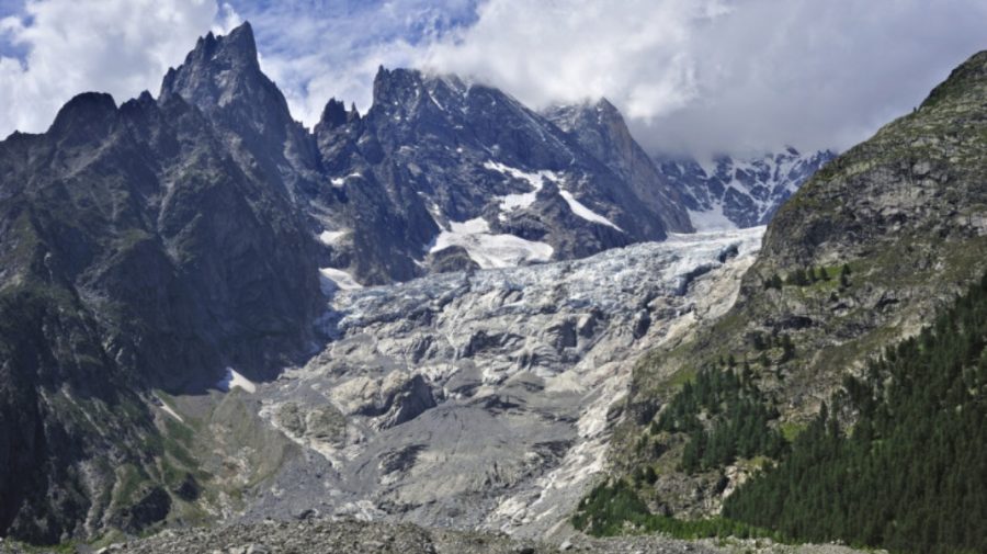 Vârful Mont Blanc se „mișcă” și este mai mic cu doi metri decât era în 2021