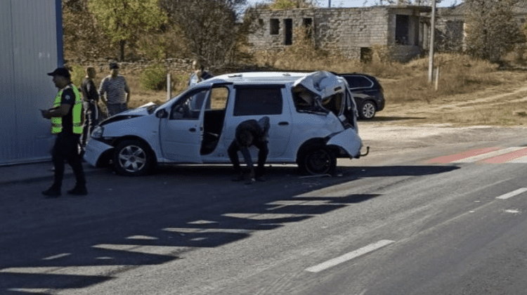 Accident violent în raionul Anenii Noi. O femeie a fost preluată de ambulanță