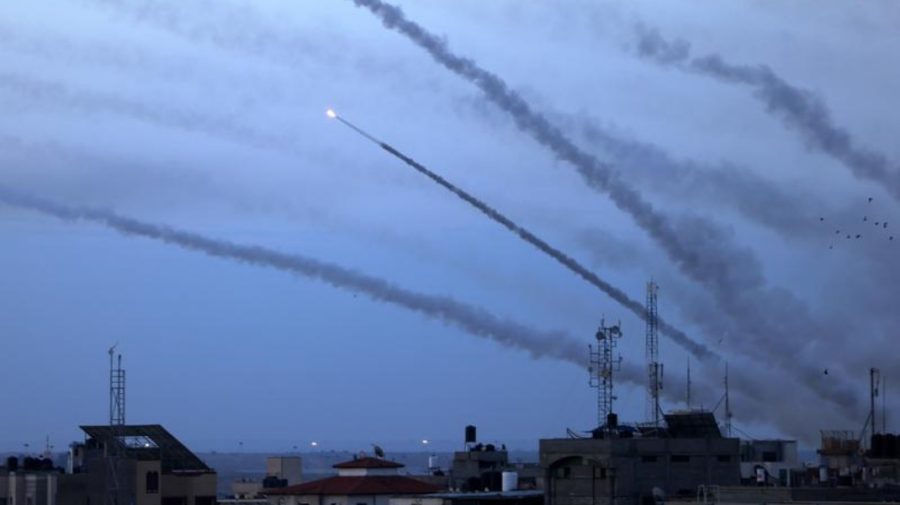 VIDEO Stare de război în Israel! Zeci de rachete au fost trase din Gaza. S-au infiltrat palestinieni înarmați