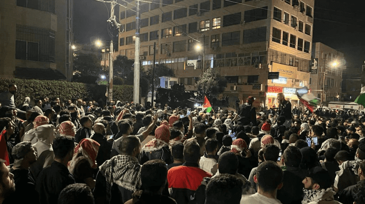 VIDEO Proteste masive după atacul asupra spitalului din Gaza, soldat cu sute de morți