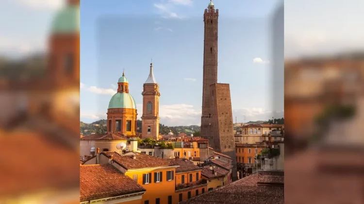 Turnul înclinat din Bologna îi îngrijorează pe specialiști. Semne că s-ar putea prăbuși!
