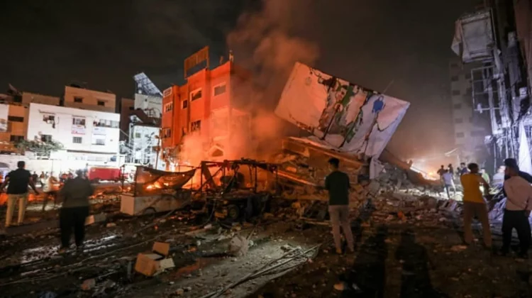 VIDEO Trupele israeliene sunt comasate la granița cu Gaza. Bilanţul victimelor a crescut la 1.200 de morţi
