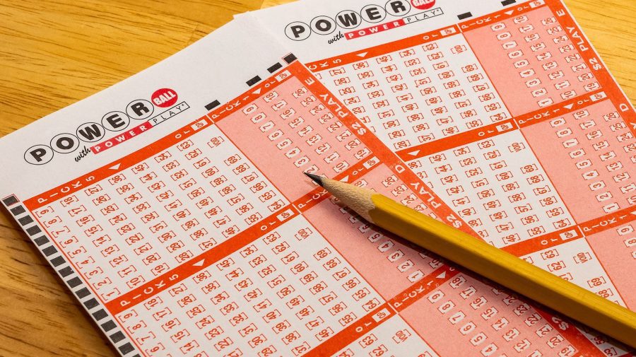 Doi dolari i-au adus 1,7 miliarde! Un american a câștigat al 2-a cel mai mare premiu la loto din istoria SUA