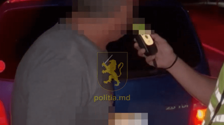 VIDEO Un șofer de 59 ani – depistat beat criță la volan. Ce grad de ebrietate avea