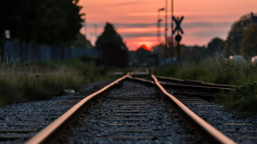 Există intenția de a fi construită o linie de tren de mare viteză între Chișinău și București