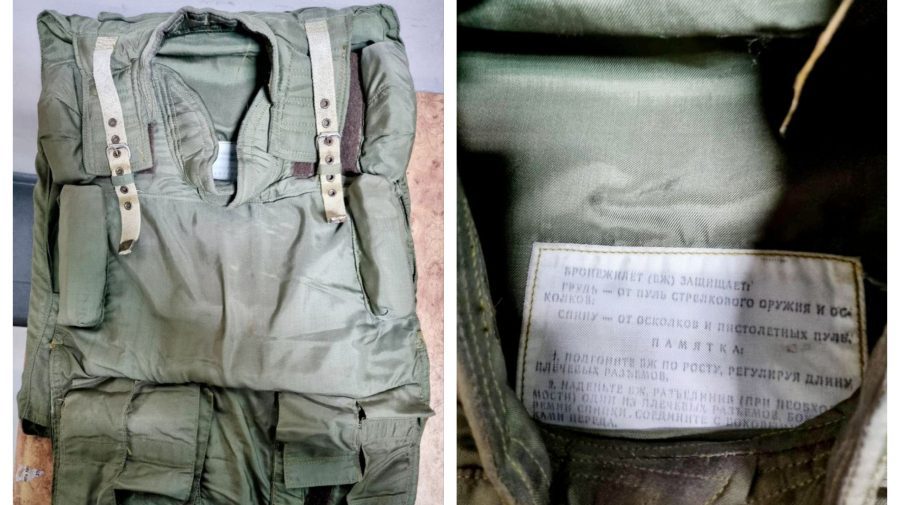 FOTO Vestă antiglonț de uz militar – găsită de vameși. Unde urma să ajungă