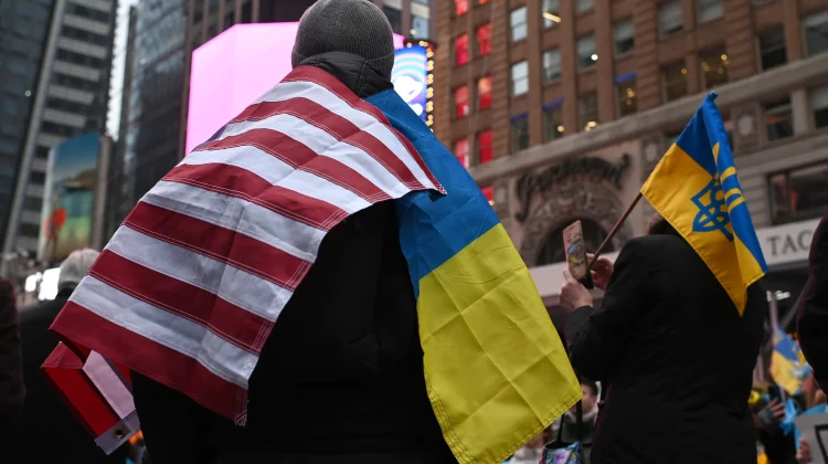 Washingtonul susţine o democraţie ”puternică” în Ucraina. Cui aparține declarația?