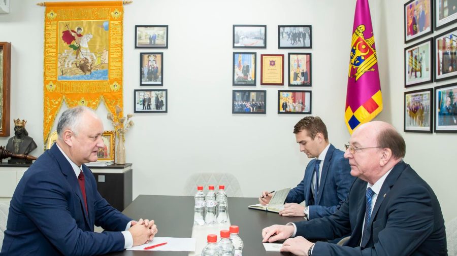 Dodon l-a chemat pe Vasnețov, la sediul PSRM: Ce au discutat