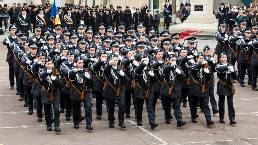 FOTO Moment festiv! Studenții de la Academia „Ştefan cel Mare” au depus jurământul