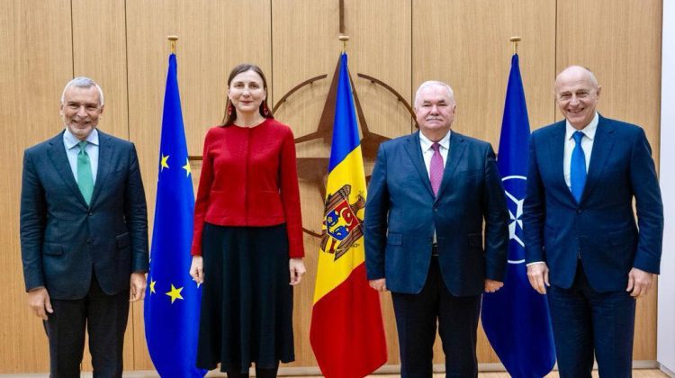 Mircea Geoană, la întâlnire cu ambasadorii Moldovei, acreditați la NATO și EU. Ce le-a spus?