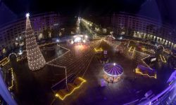 GALERIE FOTO A fost inaugurat Târgul de Crăciun din Bucureşti! Au fost cumpărate instalaţii de milioane lei
