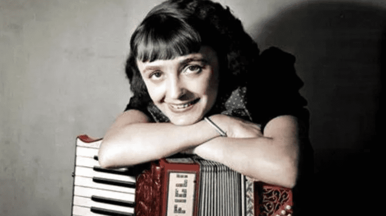 „Pot auzi din nou vocea ei!” Un film despre viața lui Edith Piaf va fi ecranizat cu ajutorul inteligenţei artificiale