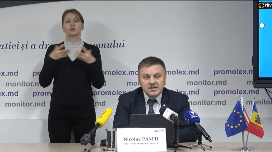 BANI.MD: Votarea în grup și fotografierea buletinului de vot – în topul încălcărilor în ziua alegerilor