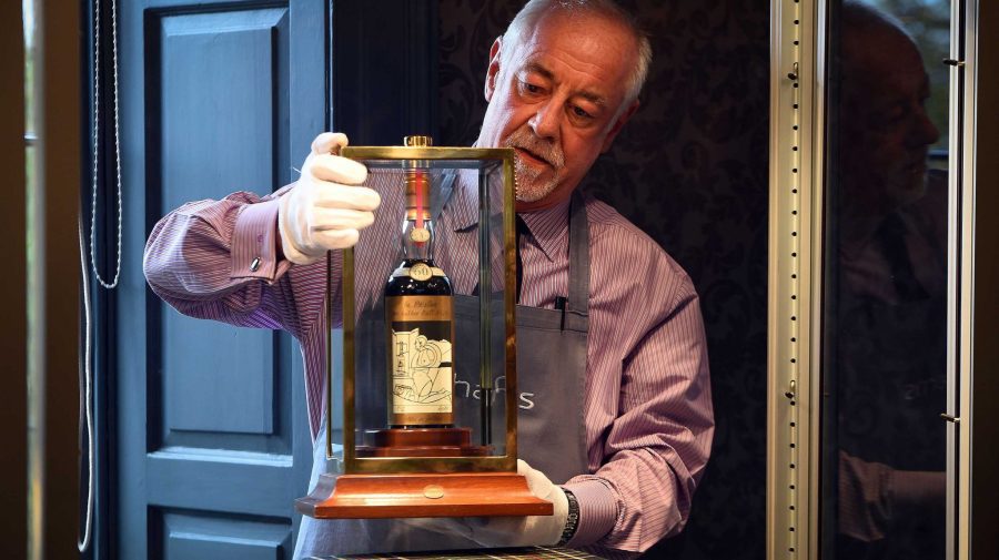 Cea mai scumpă sticlă de whisky din lume s-a vândut cu 2,7 milioane de dolari. Există doar 39 de sticle asemănătoare
