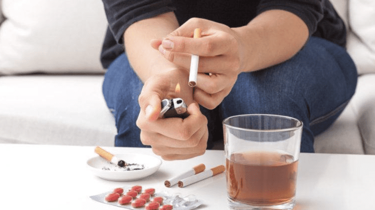 Fumatul și stările anxioase. Psihiatrul explică cum reducem dependența de țigări