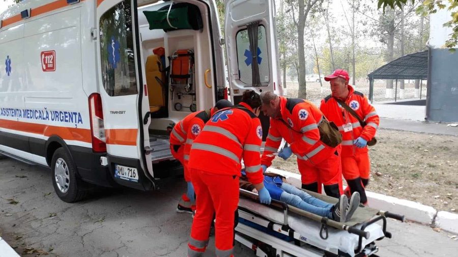 O femeie care a suferit stop cardio-respirator, salvată de medici. Ambulanța a ajuns în 9 minute