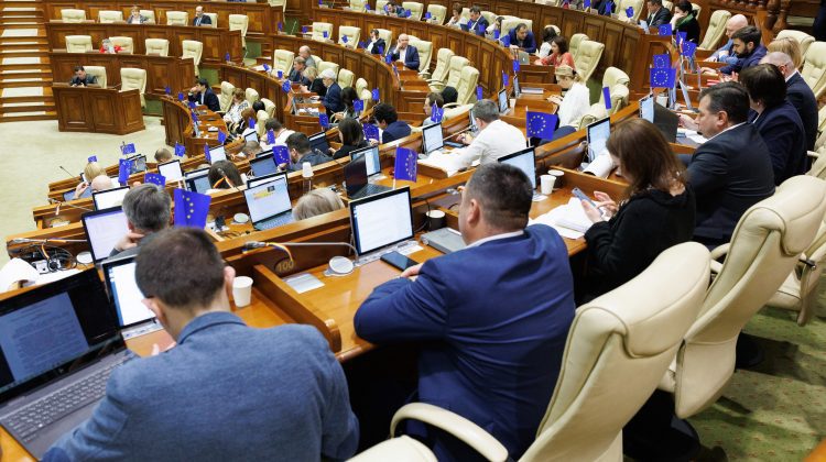 Deputații se pregătesc de vacanța de iarnă: Când se încheie sesiunea de toamnă-iarnă a Parlamentului