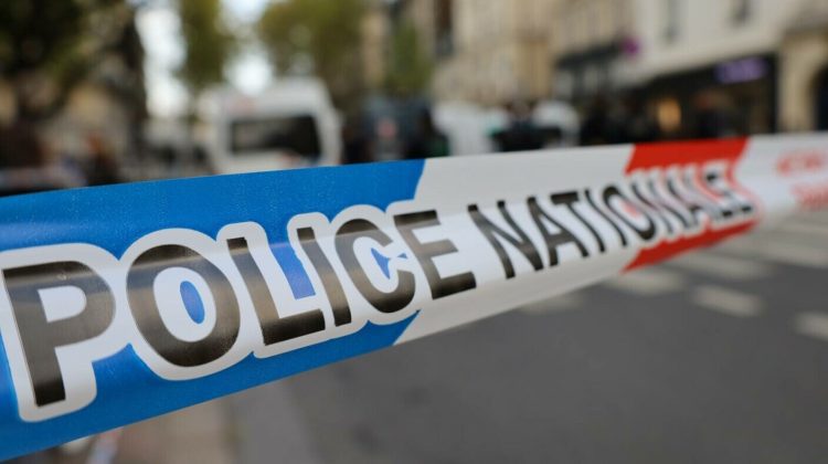 O femeie și patru copii, găsiți morți într-un apartament din Franța. Soțul acesteia este căutat de polițiști