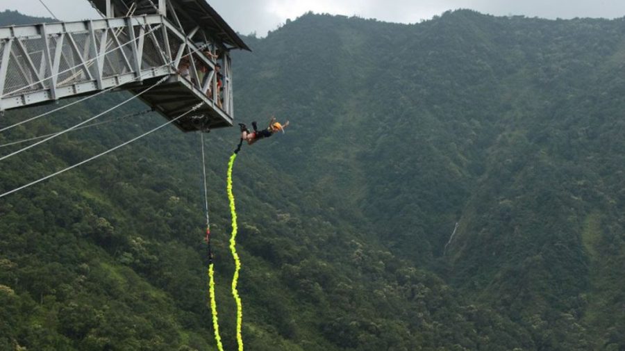 A murit după ce a făcut bungee jumping de la peste 230 de metri, de pe una dintre cele mai înalte platforme din lume