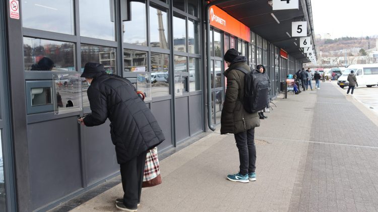 Moldova pune în aplicare „e-Bilet”! Legislația în domeniul transportului rutier, ajustată de aleșii poporului