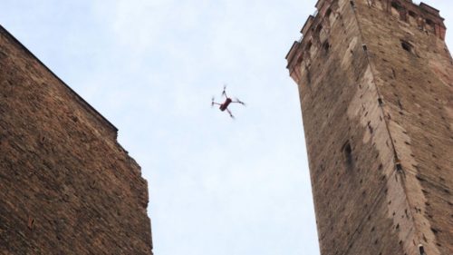 FOTO Turnul înclinat din Bologna a fost închis, pentru că riscă să se prăbușească: „Situația este extrem de critică”