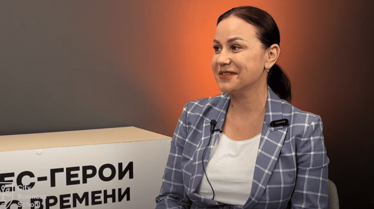Cum poți să fii liderul propriei sorți? Află cum răspunde antreprenoarea Angela Gladei, la „Crezul eroului”