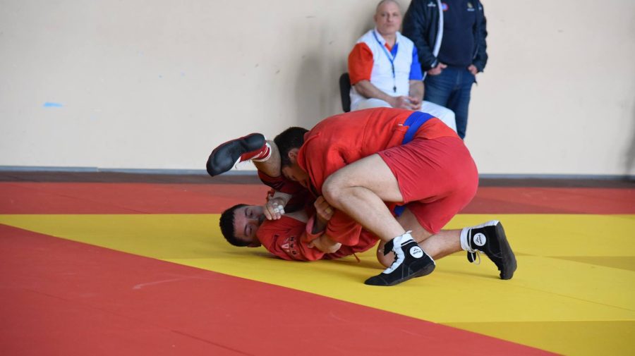 FOTO Tinerii, tot mai implicați în sport! Peste 150 de sportivi din toată țara s-au luptat la Bălți