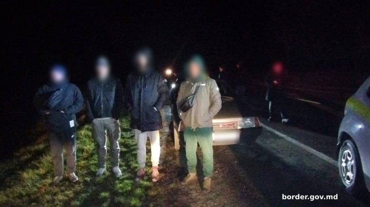 Încă un moldovean, încătușat. Acesta încerca să ajute patru ucraineni, ilegal, să ajungă în Moldova