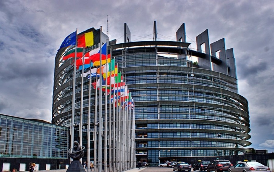 Percheziții la Parlamentul European: Procurorii investighează deturnarea fondurilor UE