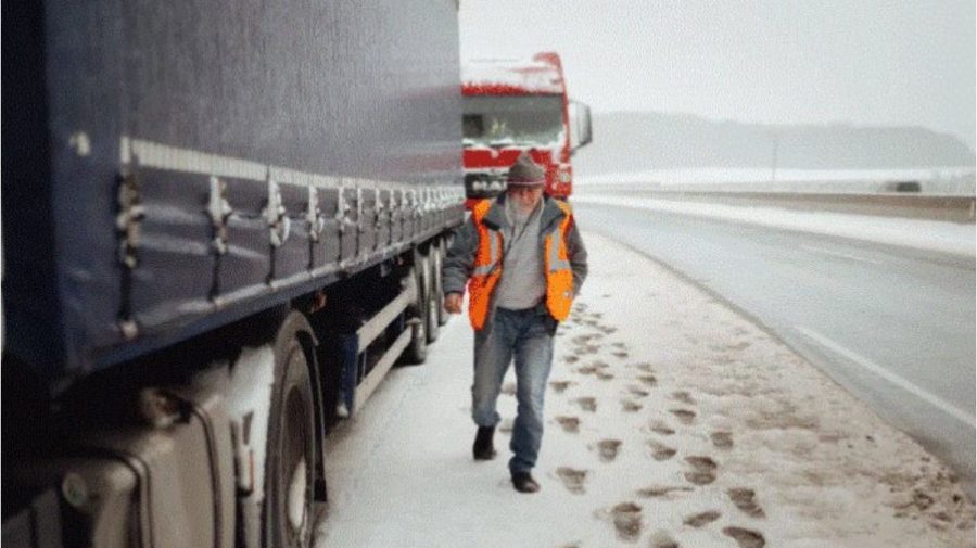 Transportatorii slovaci au blocat unul dintre punctele de frontieră cu Ucraina