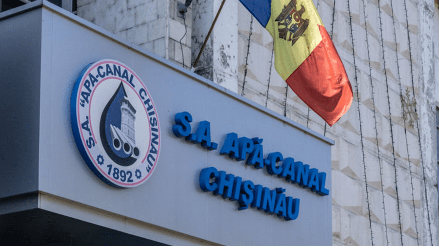 Angajații „Apă-Canal Chișinău” sunt la muncă! Unde puteți anunța despre problemele apărute