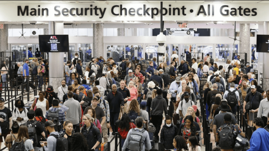 Top 10 cele mai aglomerate aeroporturi din lume în 2023